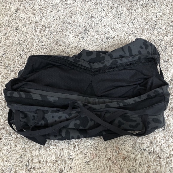 Lululemon strappy v neck animal print tank top 6 - Picture 5 of 8